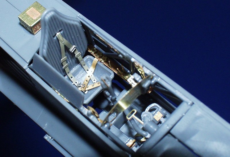 Eduard FE166 YAK-1 ACCURATE MINIATURES 1/48 – imagen 2