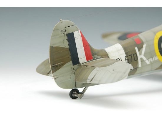 Trumpeter 02403 SPITFIRE Mk.Vb 1/24 – imagen 4