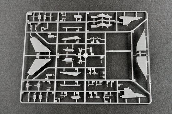 Trumpeter 01681 Russian MiG-31M Foxhound 1/72 – image 8