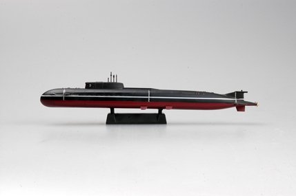 Hobby Boss 87021 Kursk SSGN Russian Navy Oscar II Class Submarine 1/700 – Bild 2