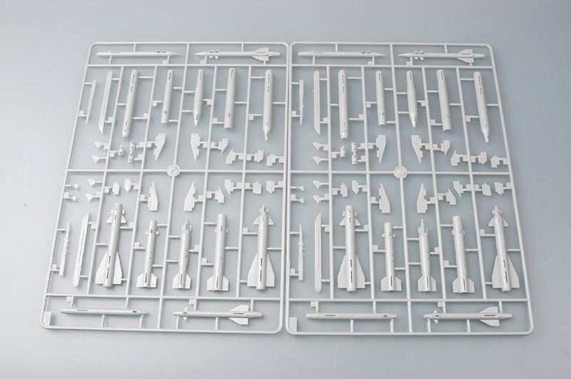 Trumpeter 02835 Su-24M Fencer-D 1/48 – imagen 8