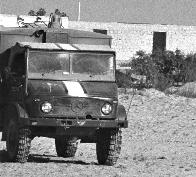 ACE 72469 Unimog S 404 Krankenwagen 1/72 – zdjęcie 9