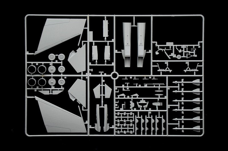 Italeri 1413 SU-27 FLANKER 1/72 – zdjęcie 3