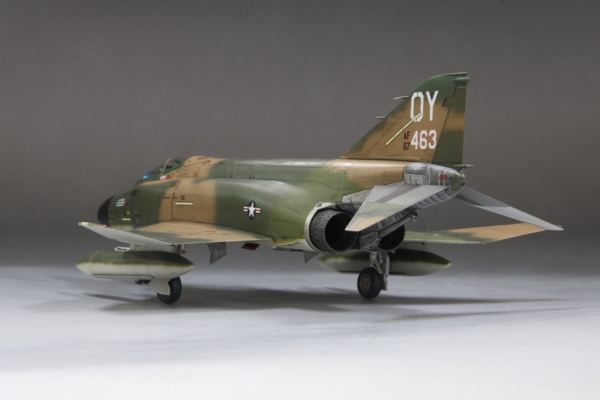 Fine Molds FP47S U.S. AIR FORCE F-4D Jet Fighter The First MiG Ace 1/72 – Bild 9