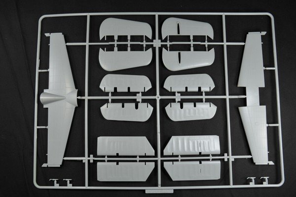 Maquette HK Models 01E02 B-25J Mitchell « Strafer » (1/32) – image 8