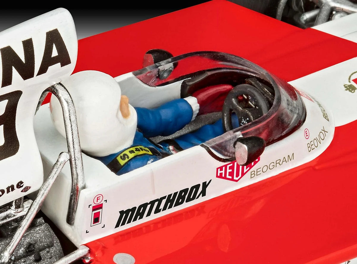 Revell 77739 Starter Kit Surtees TS16/03 1/32 – immagine 3
