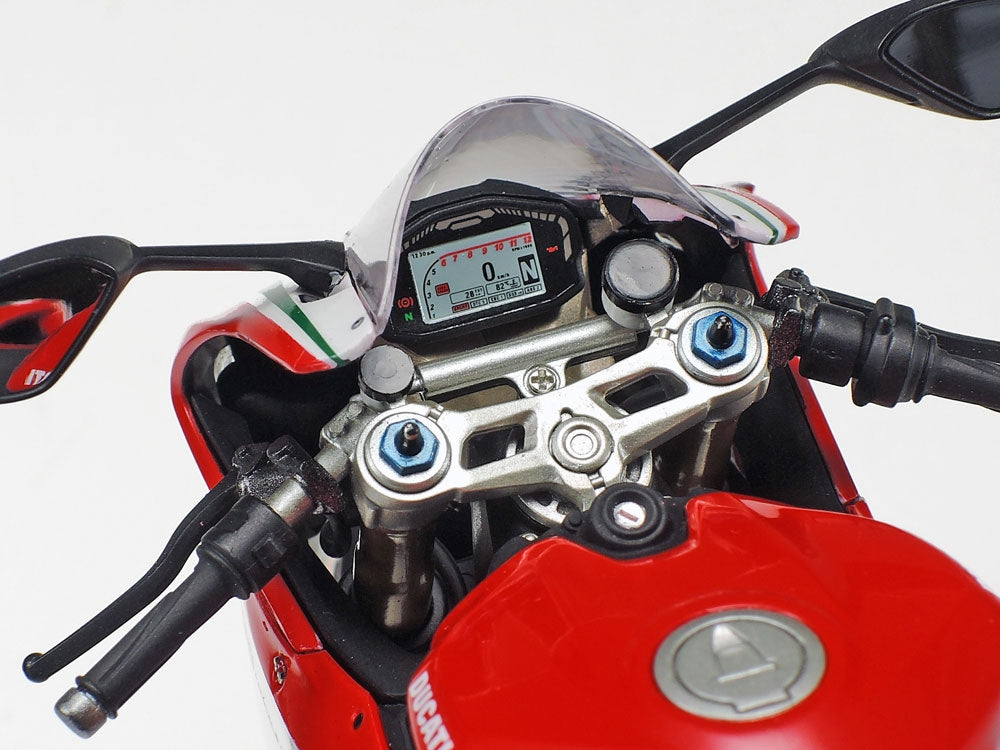 Tamiya 14132 Ducati 1199 Panigale S Tricolore 1/12 – Bild 7