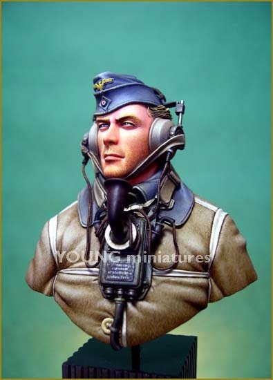 Young Miniatures YM1803-R German S-Boot crew 1/10 – immagine 4