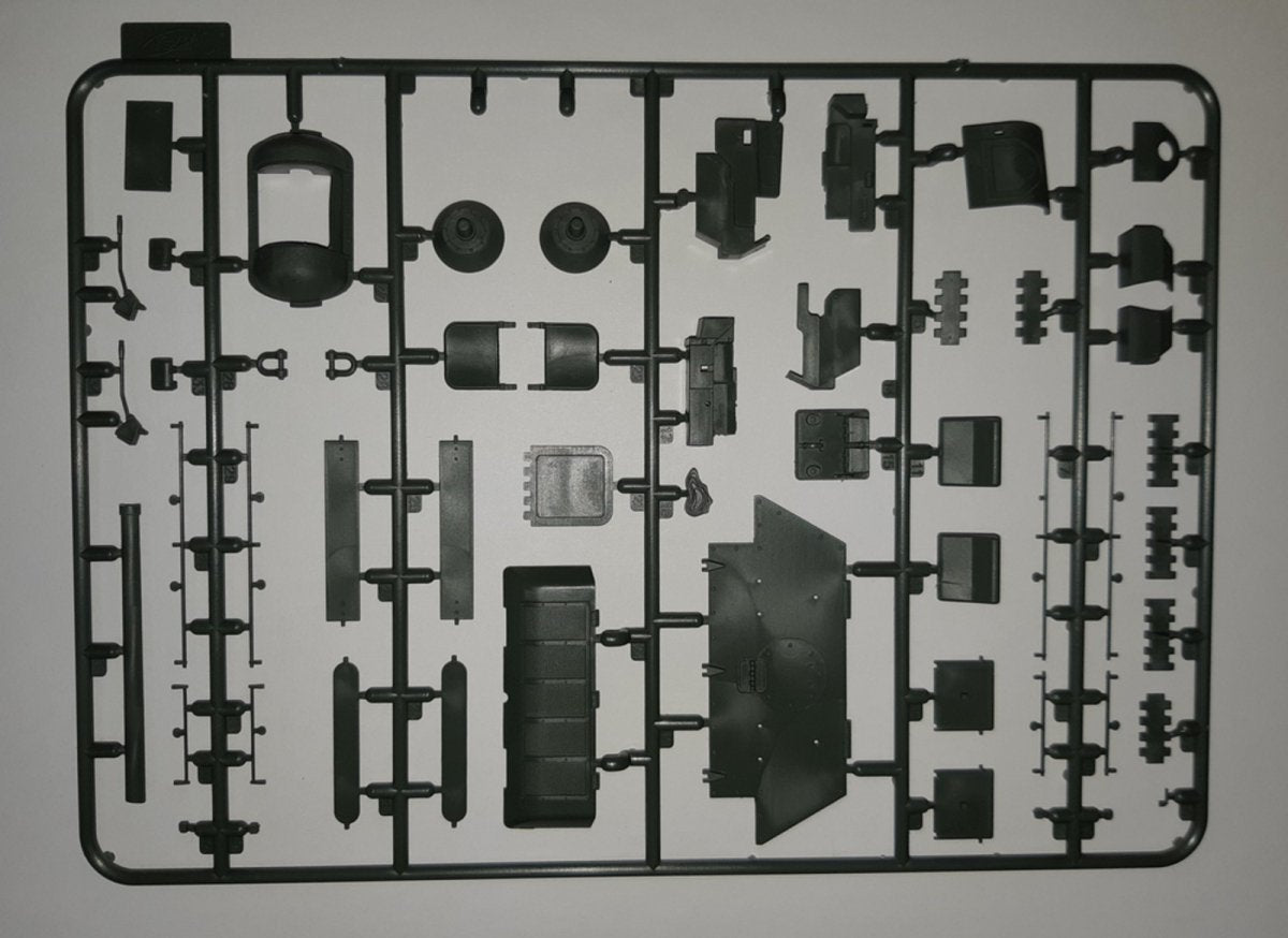 ICM 35370 Pz.Kpfw. 747 T-34 (r), WWII German Medium Tank 1/35 – imagen 6