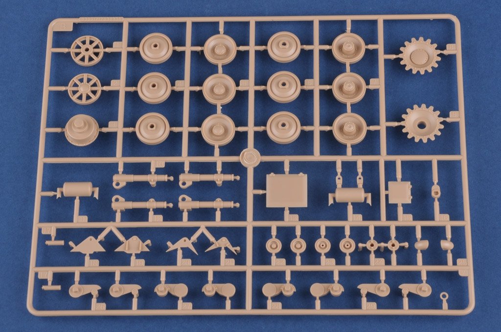 Hobby Boss 83891 German VK.3001(P) 1/35 – immagine 7