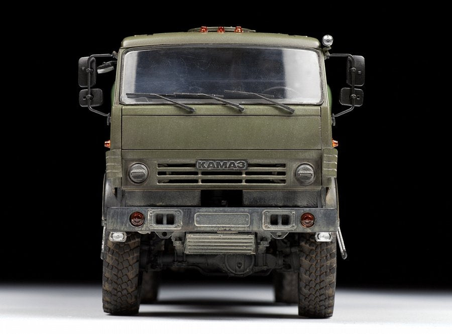 Zvezda 3697 Russian three axle truck K-5350 &amp;quot;MUSTANG&amp;quot; 1/35 – imagen 7