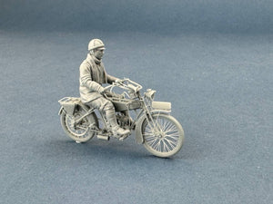 Copper State Models F35-057 German Dispatch Rider riding a motorcycle ( Motorcycle not included) 1/35 – immagine 2