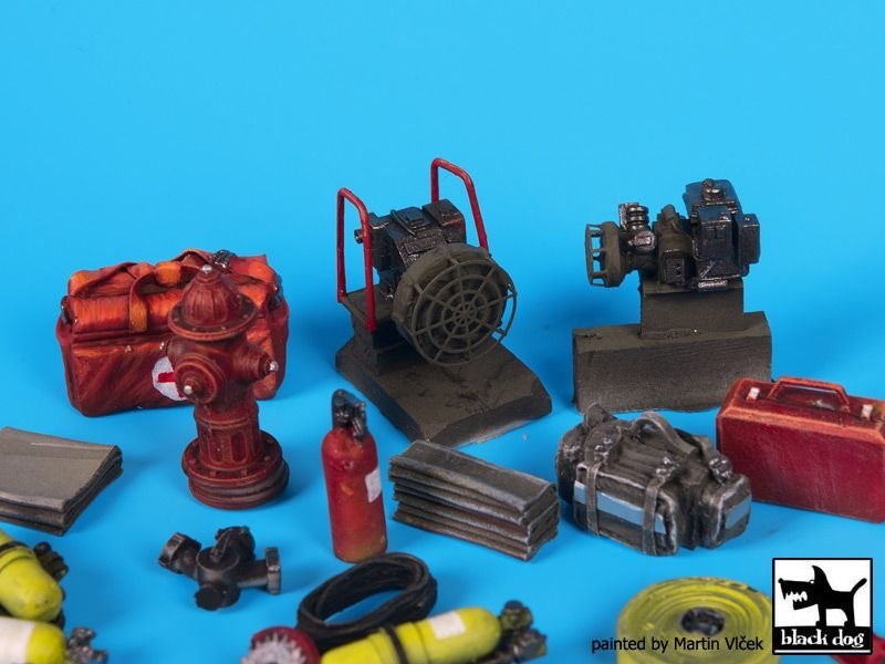 Black Dog T35144 Firefighters equipment accessories set 1/35 – imagen 2