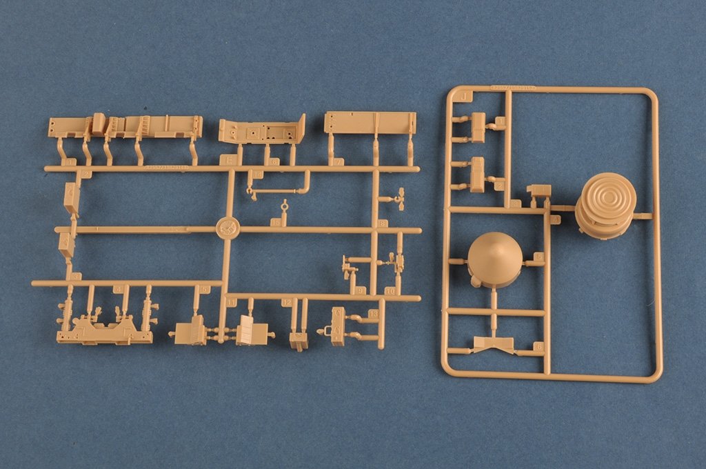Hobby Boss 82952 15U175 TEL of RS-12M1 Topol-M ICBM complex 1/72 – zdjęcie 15