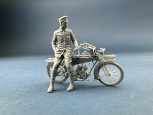 Copper State Models F35-055 Werner Voss posing with a motorcycle ( Motorcycle not included) 1/35 – immagine 2