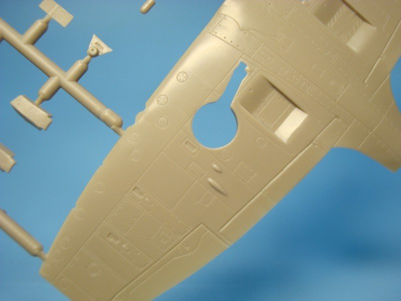 Maquette AZ AZ7392 Supermarine Spitfire Mk.IXc « Empennages précoces » (1/72) – image 6