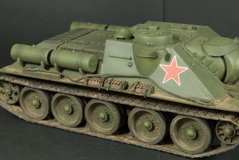 Dragon 6359 Chasseur de chars soviétique SU-100 (1/35) – image 3