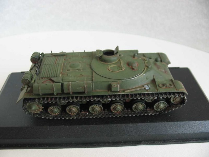 PST 72039 JS-2MT Armored Tow Tractor 1/72 – image 3