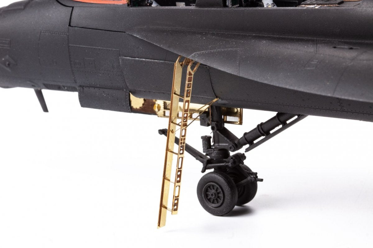 Eduard 491260 F/A-18F HOBBY BOSS 1/48 – immagine 3