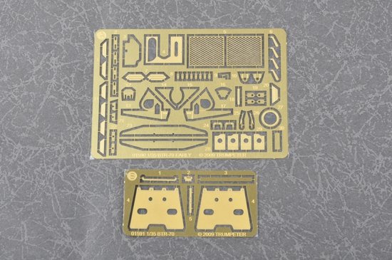 Trumpeter 01593 Véhicule blindé de transport de troupes russe BTR-70 en Afghanistan (1/35) – image 11