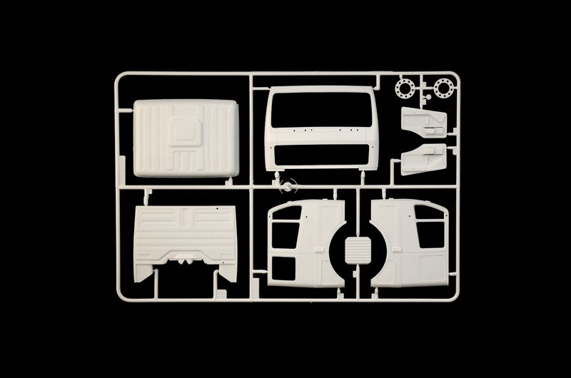 Italeri 3956 Mercedes Benz SK 1844 LS V8 1/24 – imagen 4
