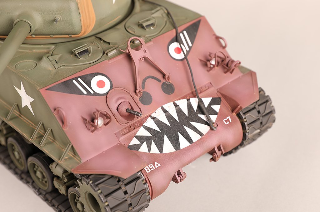 I Love Kit 61620 M4A3E8 Medium Tank - Late 1/16 – image 26