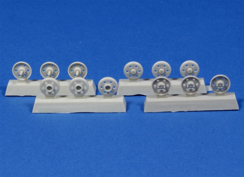 Panzer Art RE35-126 Steel return rollers for StuG III (Pattern B) 1/35 – image 3