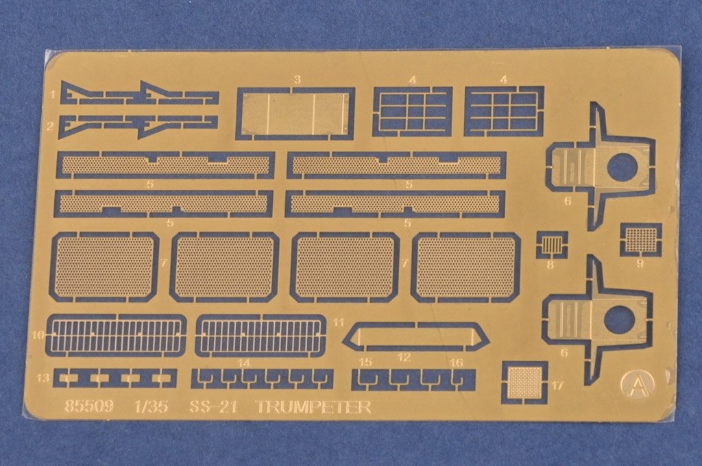 Hobby Boss 85509 Russian 9K79 Tochka (SS-21 Scarab) IRBM 1/35 – imagen 12