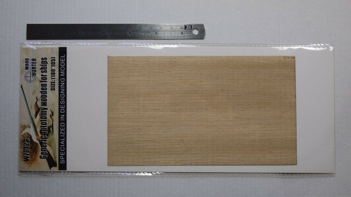 Wood Hunter W70123 Autonomie générique en bois pour navires Taille 180*105 1/700