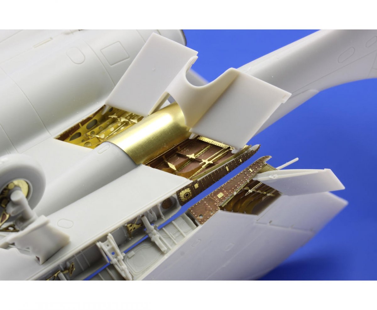 Eduard 48723 Sea Vixen folded wings, landing flaps 1/48 Airfix – imagen 8