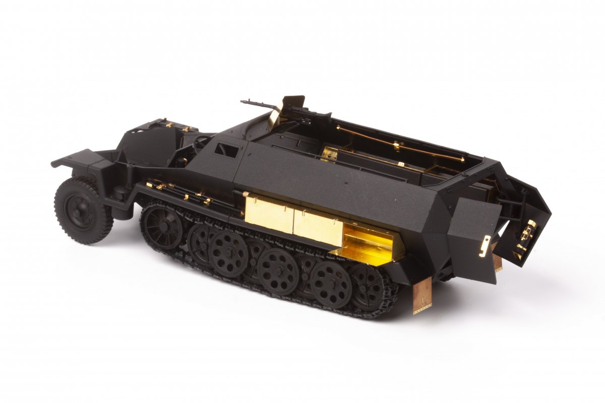 Eduard 36500 Sd. Kfz. 251/1 Ausf. C side stowage bins ACADEMY 1/35 – Bild 3