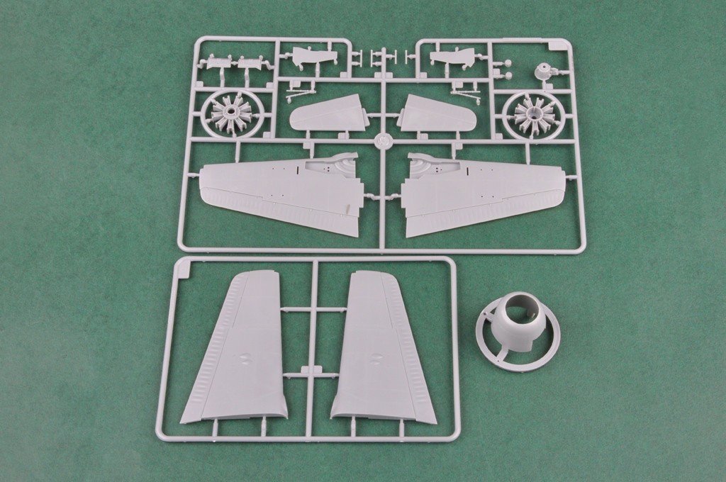 Hobby Boss 80358 F8F-2 Bearcat 1/48 – image 7