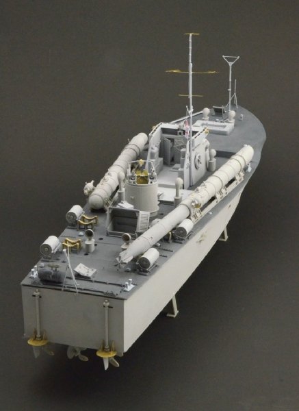 Italeri 5610 British Vosper MTB 1/35 – image 8