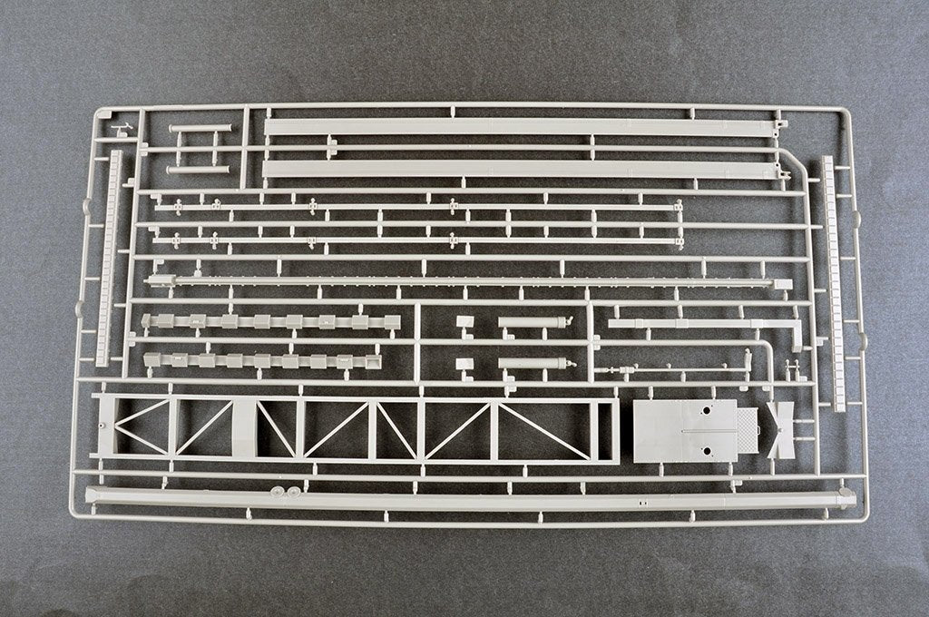 Trumpeter 01082 15U175 TEL of RS-12M1 Topol-M ICBM complex 1/35 – Bild 24