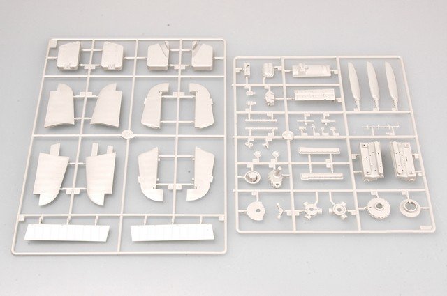 Trumpeter 02414 HURRICANE Mk.I 1/24 – zdjęcie 7