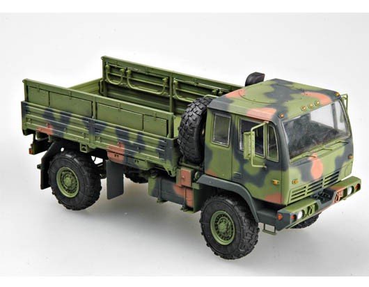 Trumpeter 01004 M1078 Light Medium Tactical Vehicle (LMTV) Standard Cargo Tru 1/35 – Bild 3