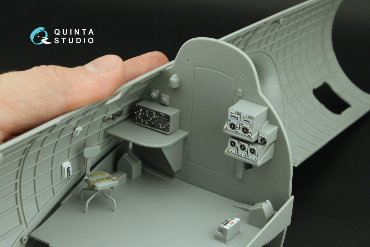 Quinta Studio QD32224 Boeing B-17G Radio operator&amp;#39;s compartment. 3D-Printed coloured Interior on decal paper (HK models) 1/32 – immagine 11