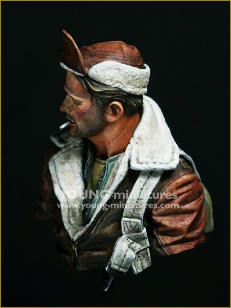 Young Miniatures YM1862 B-17 BOMBER CREW 1/10 – image 3