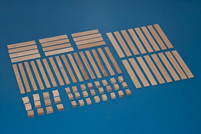 RB Model 35D30 4 x natural wood pallets self assembly kit 1/35 – imagen 5