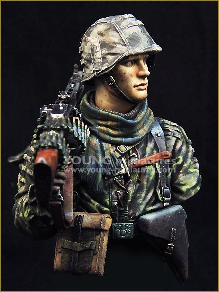 Young Miniatures YM1869 Waffen SS Young Machine Gunner 1944 1/10 – imagen 8