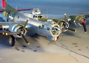 Revell 04283 B-17G Flying Fortress 1/72 – imagen 3
