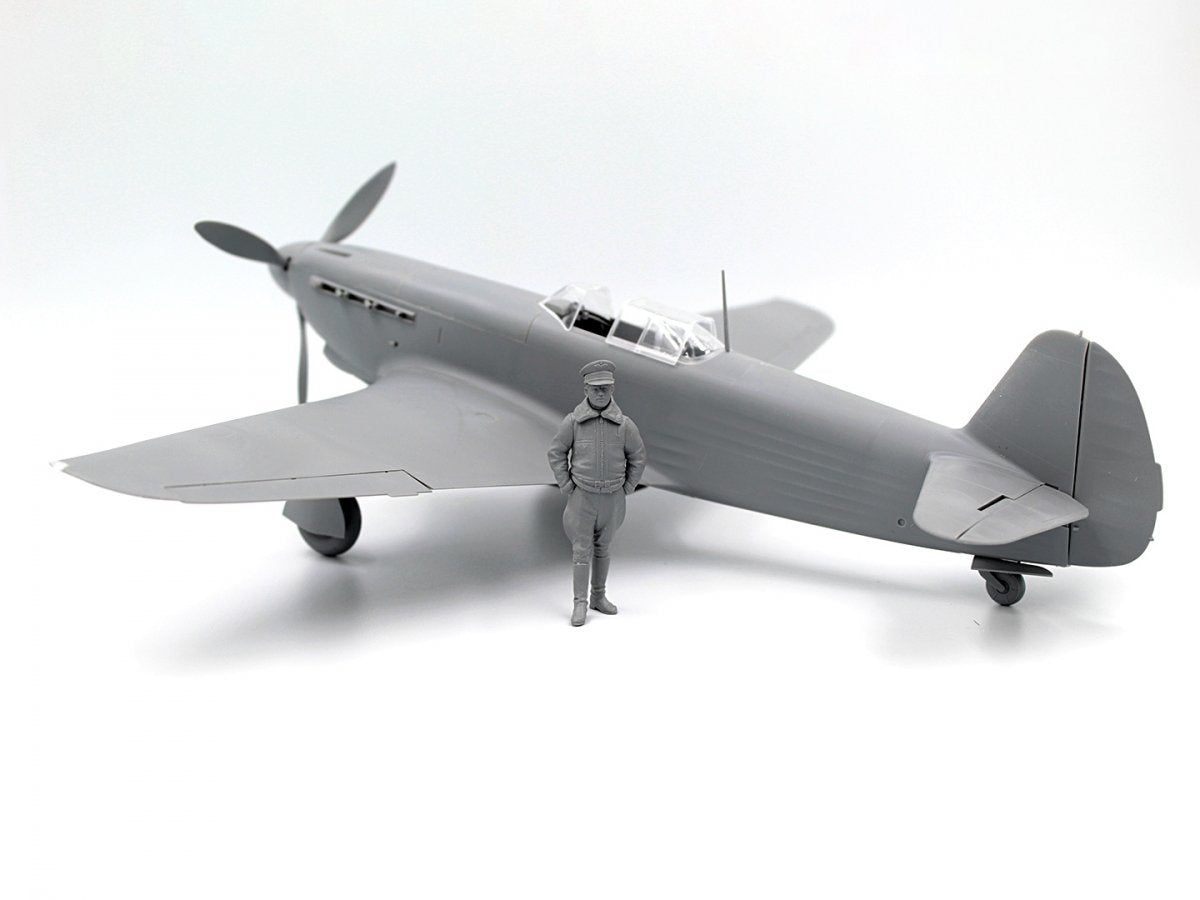ICM 32092 Normandie-Niémen. Plane of Marcel Lefevre (Yak-9T with Marcel Lefevre figure) 1/32 – imagen 5