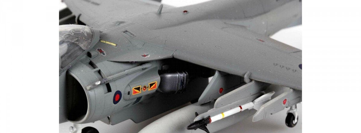 Revell 04280 BAe Harrier GR Mk.7 1/72 – image 4