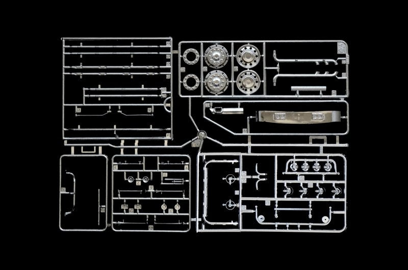 Italeri 3952 Scania R730 Streamline 4×2 Show Trucks 1/24 – imagen 13