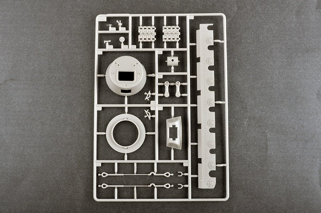 Trumpeter 09591 Soviet T-100Z Heavy Tank 1/35 – Bild 7