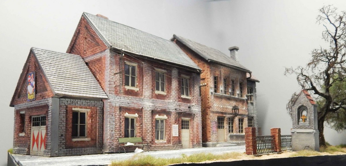 RT-Diorama 35210 Town House (Modular System) 1/35 – zdjęcie 7