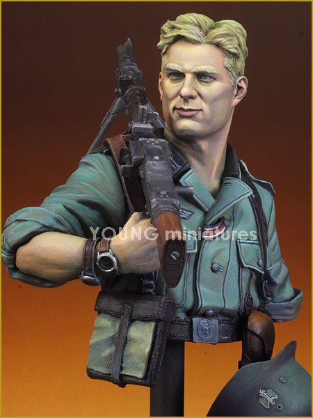 Young Miniatures YM1829 GERMANMG34 GUNNER 1941 1/10 – immagine 4