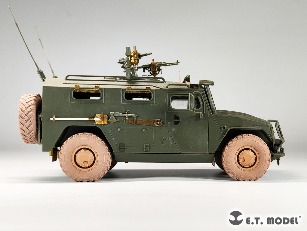 E.T. Model P35-154 Russian GAZ-233014 STS TIGER Armored High-Mobility Vehicle Sagged Wheels For Meng Kit 1/35 – zdjęcie 10