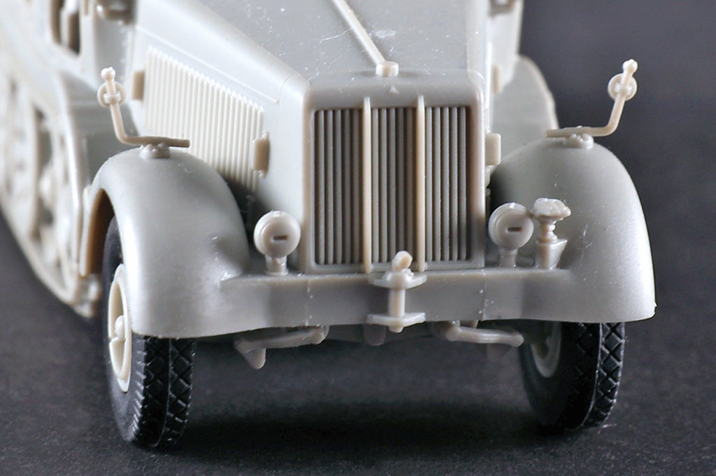 Trumpeter 07403 German Sd.Kfz. 8 schwerer Zugkraftwagen 12t 1/72 – zdjęcie 9