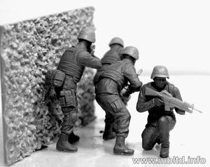 Master Box 3575 Iraq kit 1 (US Troops) 1/35 – zdjęcie 5